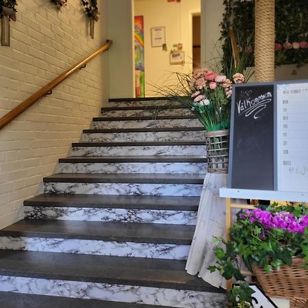 Kg Sleepover & Staellplats Karl Gustav Ngoại thất bức ảnh