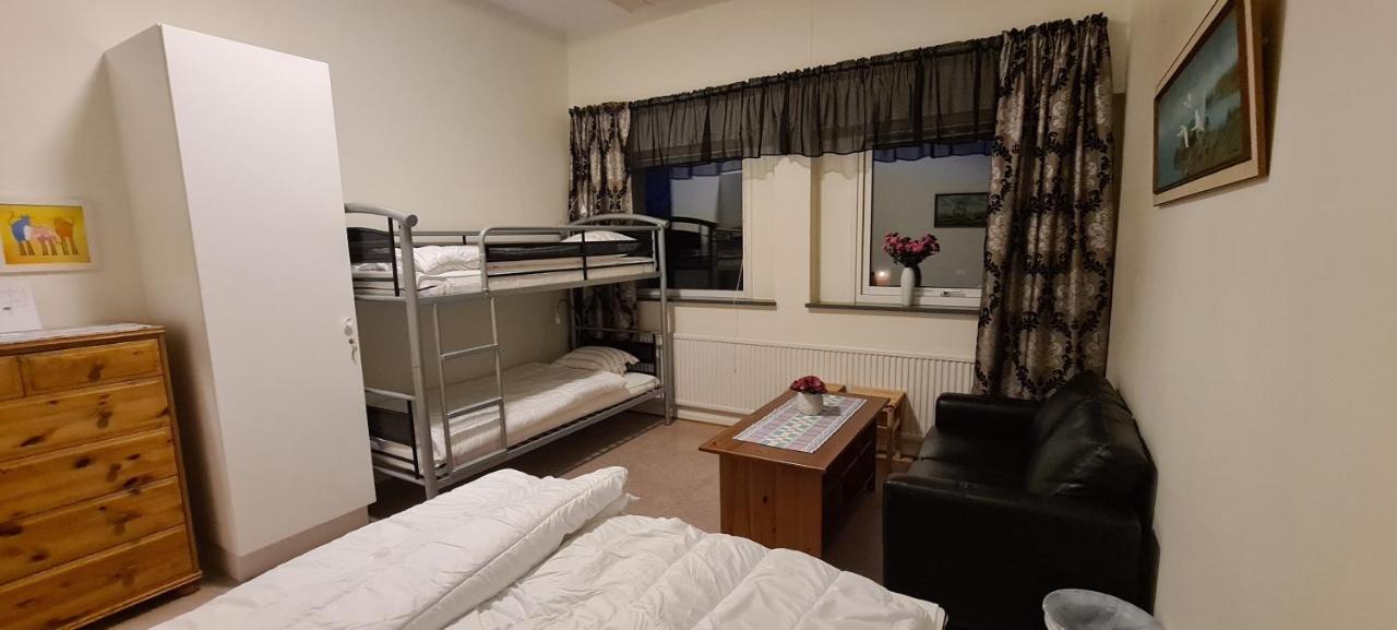 Kg Sleepover & Staellplats Karl Gustav Ngoại thất bức ảnh
