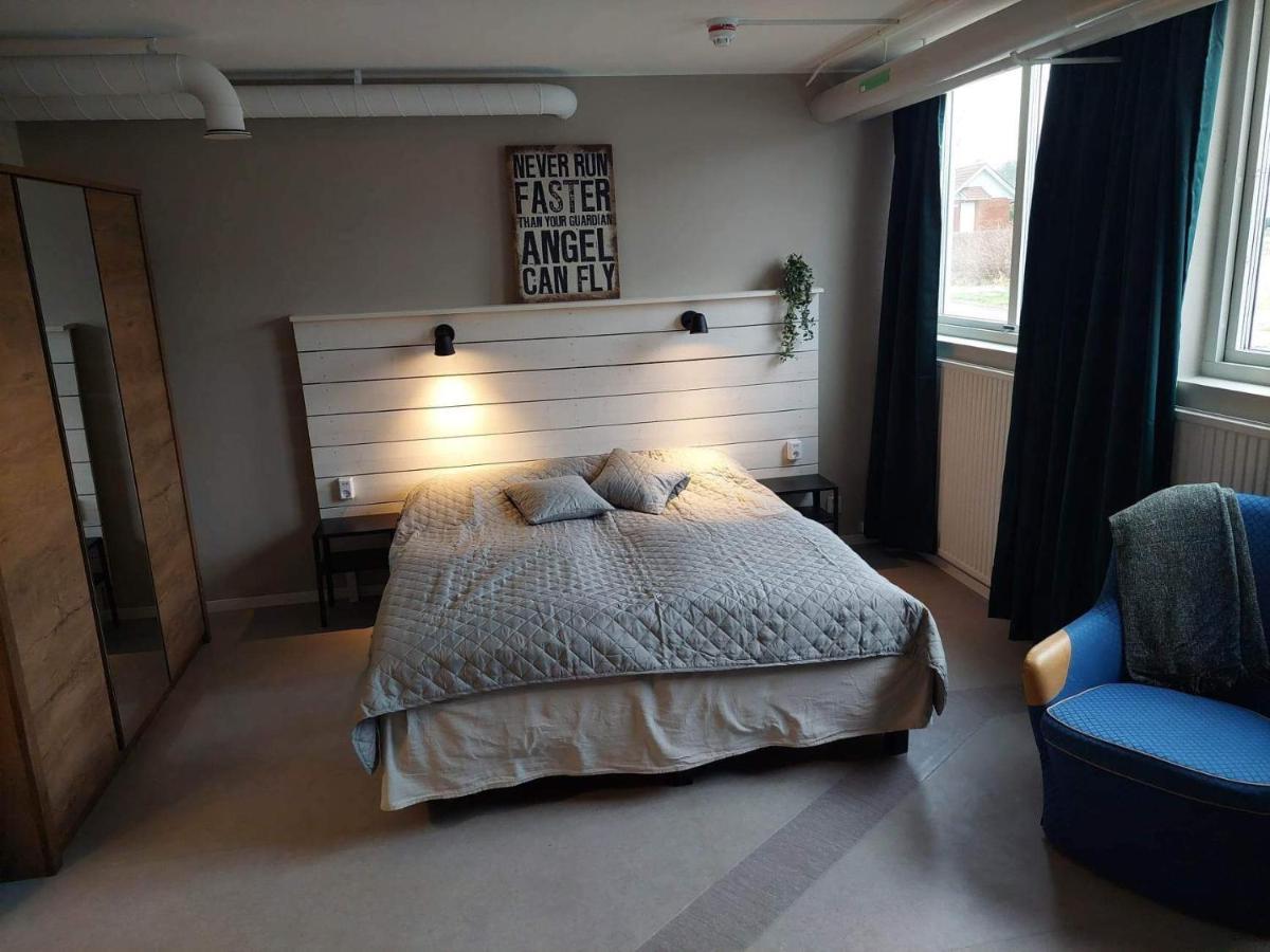 Kg Sleepover & Staellplats Karl Gustav Ngoại thất bức ảnh