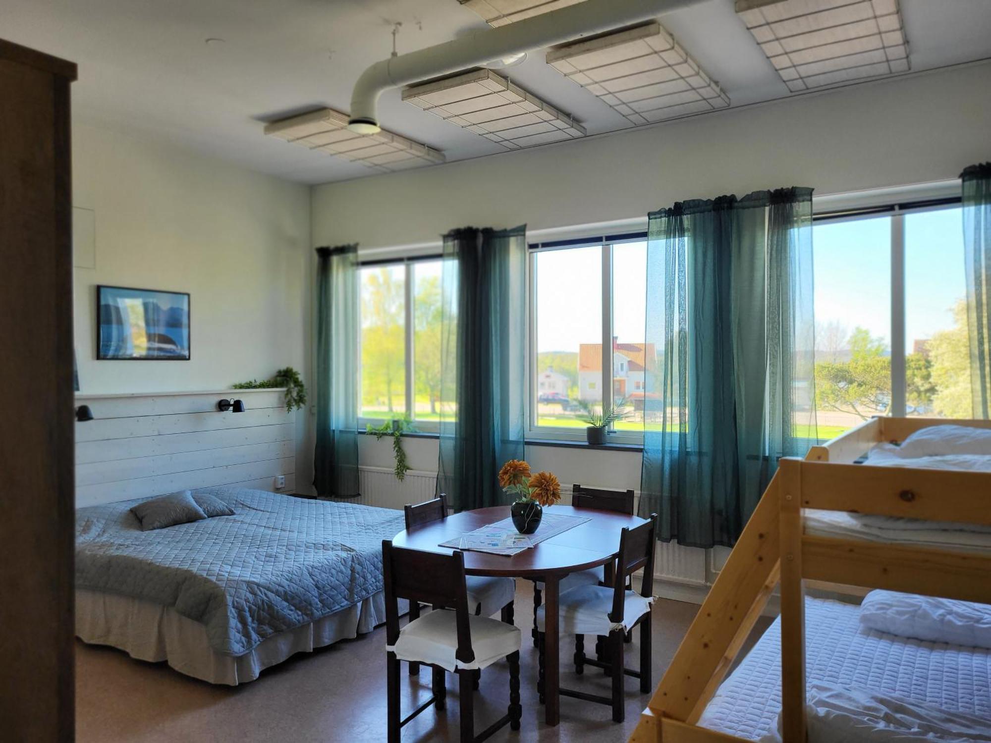Kg Sleepover & Staellplats Karl Gustav Ngoại thất bức ảnh